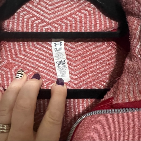 The Under Armour Women's Eclipse Micro-fleece Iowa State Size S. - Picture 4 of 6